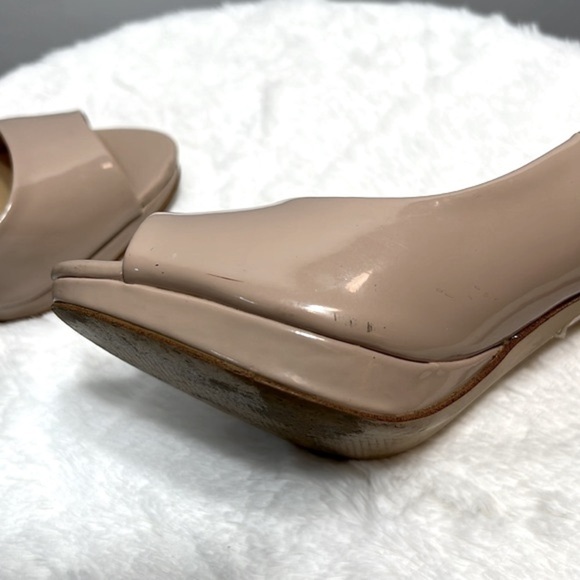 Aldo Nude Patent Leather open toe platform pump size 7.5 - Picture 7 of 10
